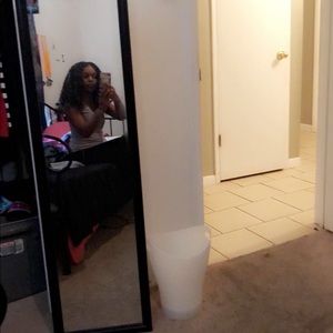 Meet your Posher, Nymiria